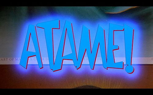 《紅的相冊(cè)》 從視覺(jué)符號(hào)到情感記憶的影視策劃新維度